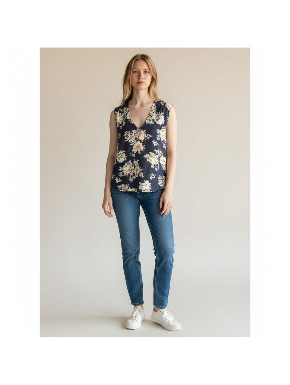 Old Navy Top Women L Large Gray Floral V-Neck Sleeveless Wide Strap Rayon Casual